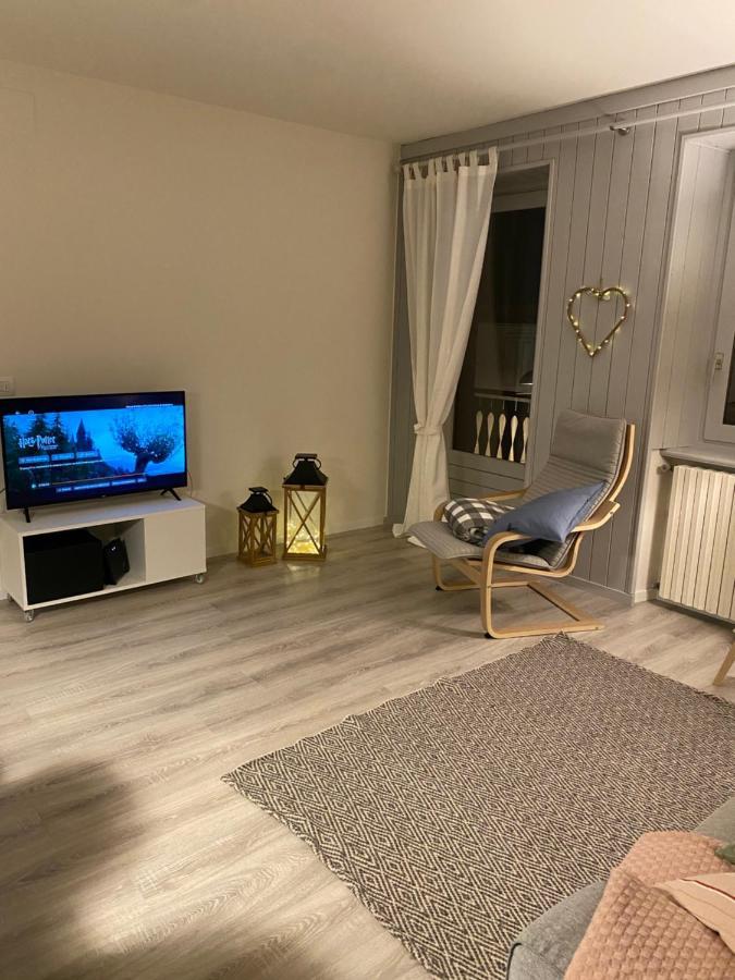 Pile House Lejlighed Isolaccia Eksteriør billede